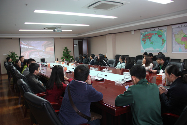 省房（集團(tuán)）公司組織干部職工收看十九大開(kāi)幕盛況