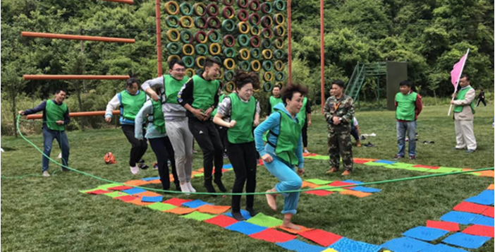 齊心協(xié)力，勇創(chuàng)佳績(jī)，頑強(qiáng)拼搏，所向無敵  ——和順、大業(yè)、云航組織員工拓展培訓(xùn)