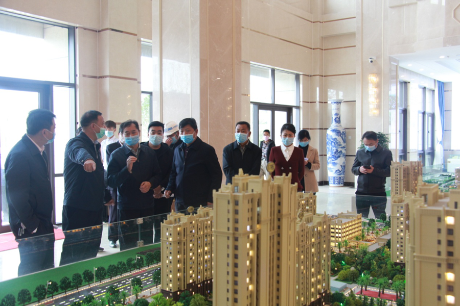 曲靖市人大常委會(huì)副主任畢尚鵬到印染廠項(xiàng)目檢查工作