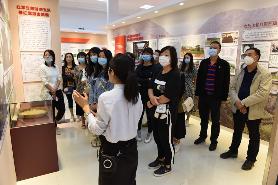 建工地產(chǎn)開展愛國主義教育活動