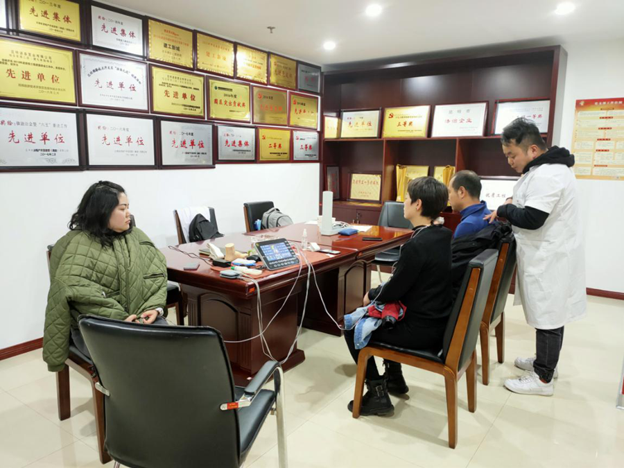 通泰公司工會開展“關(guān)愛健康，呵護(hù)生命”為主題的中醫(yī)理療公益活動(dòng)