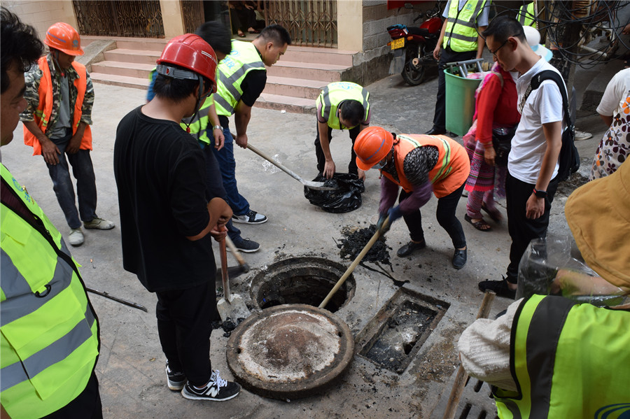 我為群眾辦實(shí)事——文山分公司黨支部到駐地社區(qū)開展服務(wù)活動(dòng)