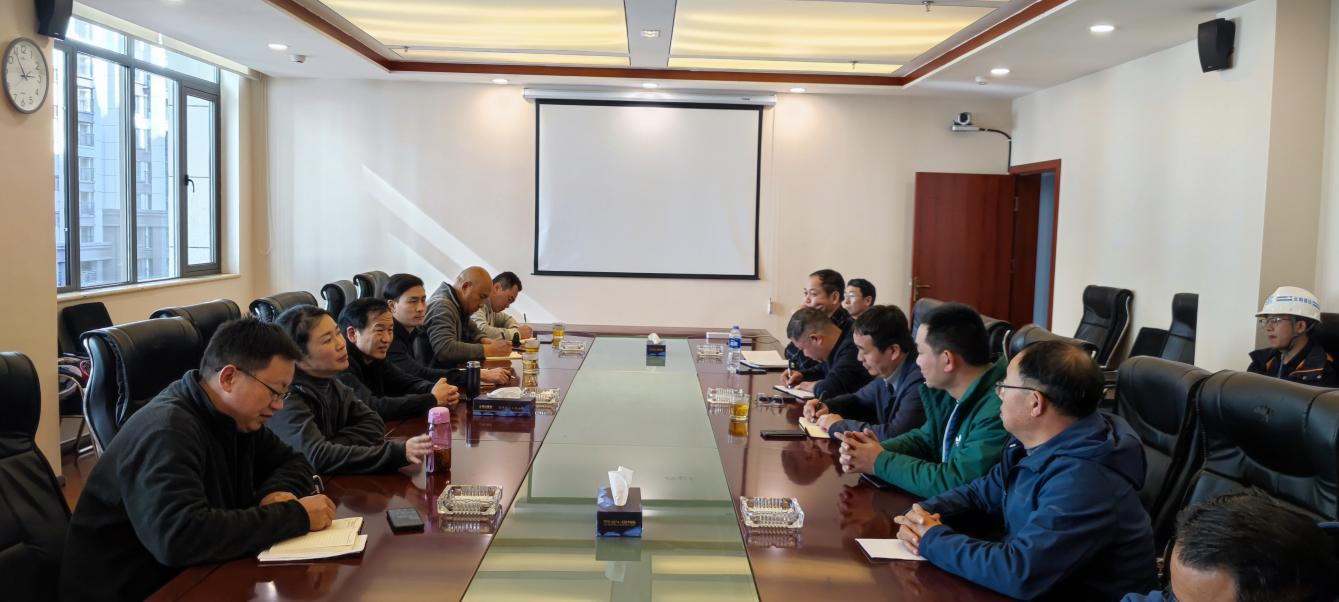 孟春柳到曲靖印染廠項(xiàng)目檢查指導(dǎo)