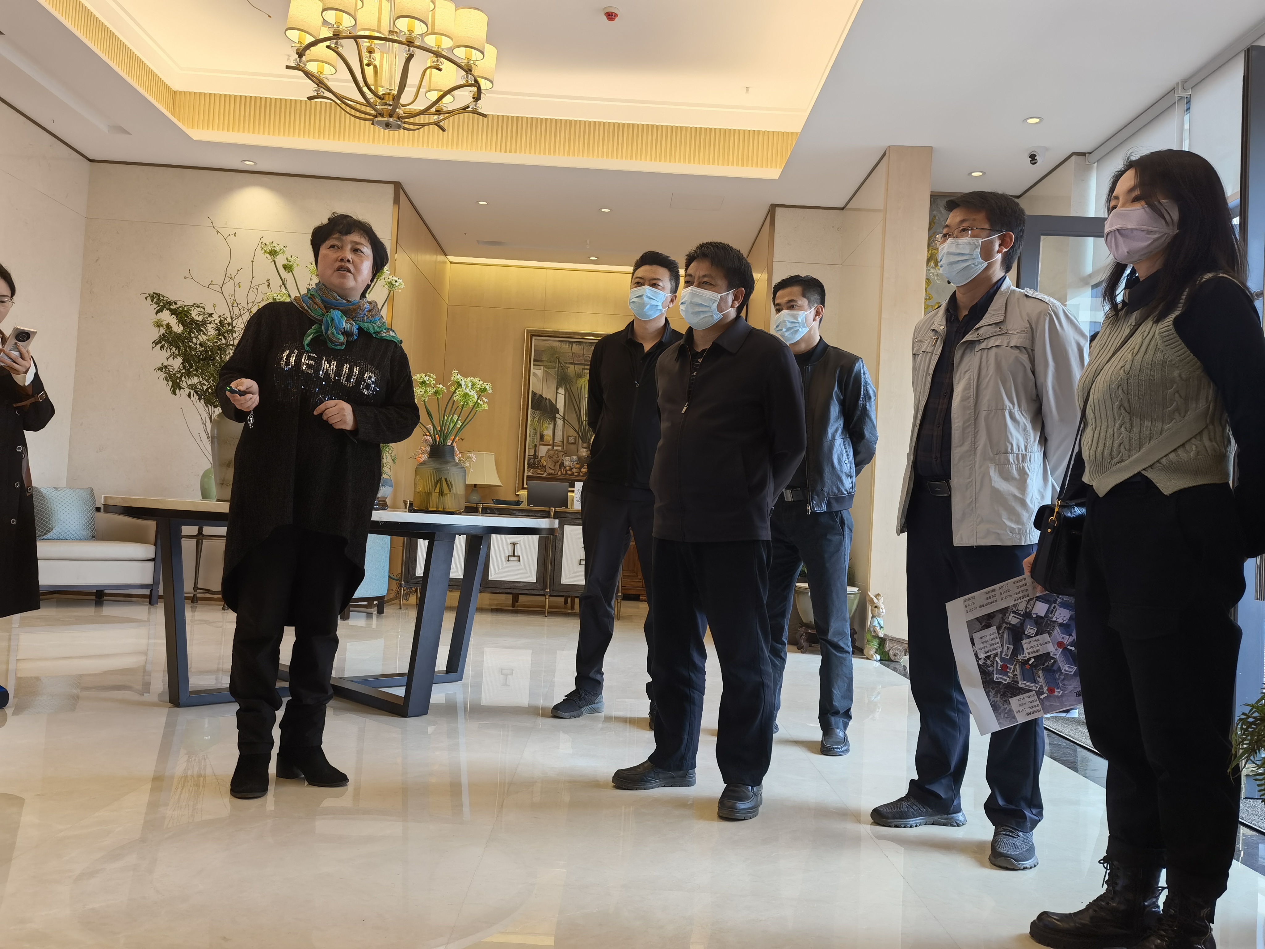 陽宗海風(fēng)景名勝區(qū)黨工委書記、管委會(huì)主任楊澤松到清風(fēng)明月項(xiàng)目調(diào)研