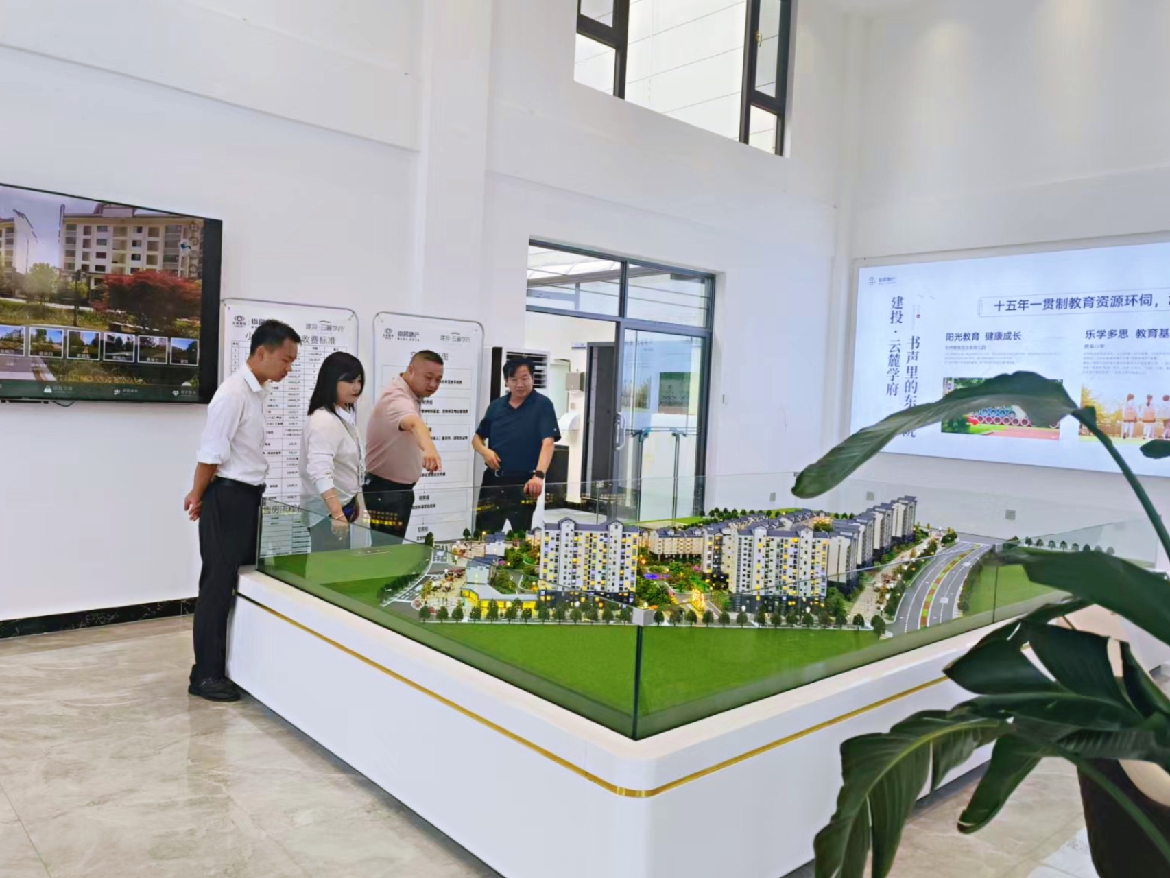 孟春柳到石林分公司檢查指導(dǎo)